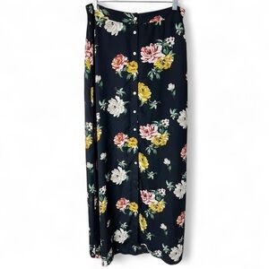 BP - Juniors Dark‎ Floral Maxi Skirt Roses - Sz. L